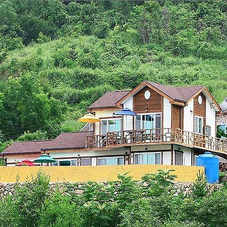 Hanuri Pension Namhae Εξωτερικό φωτογραφία